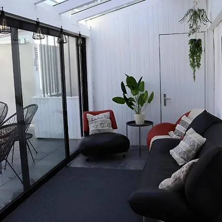 Sonnige Dachterrasse I Wintergarten I Bahnhof Fusslaeufig I Nahe Mainz I Weinregion Gau-Algesheim